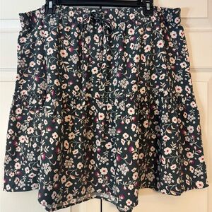 New Loft skirt Size XL